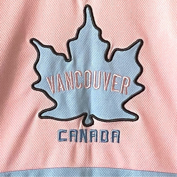 Girls Vancouver Canada Jersey T Shirt Medium - Picture 3 of 3